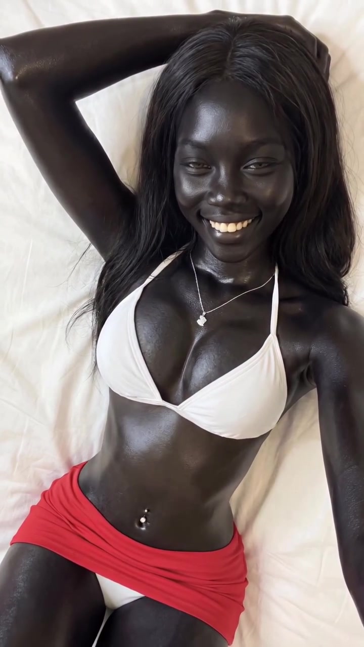 Ayannasoblack – Beautiful Angel Shows Off Hot Body