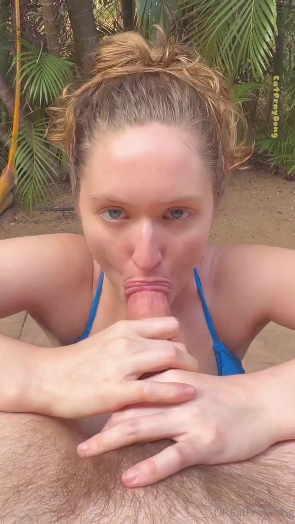 EatPrayDong Outdoor Sex Tape Blowjob And Swallowed Sperm