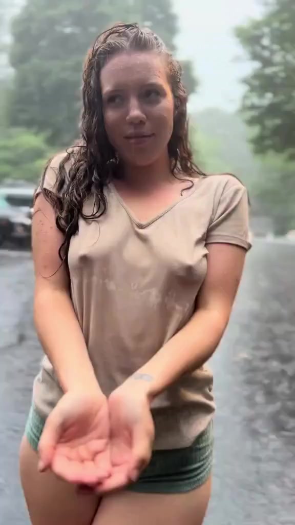 Brittney Alissah Aka Brii.babyy1 – Showing Off Her Hot Body
